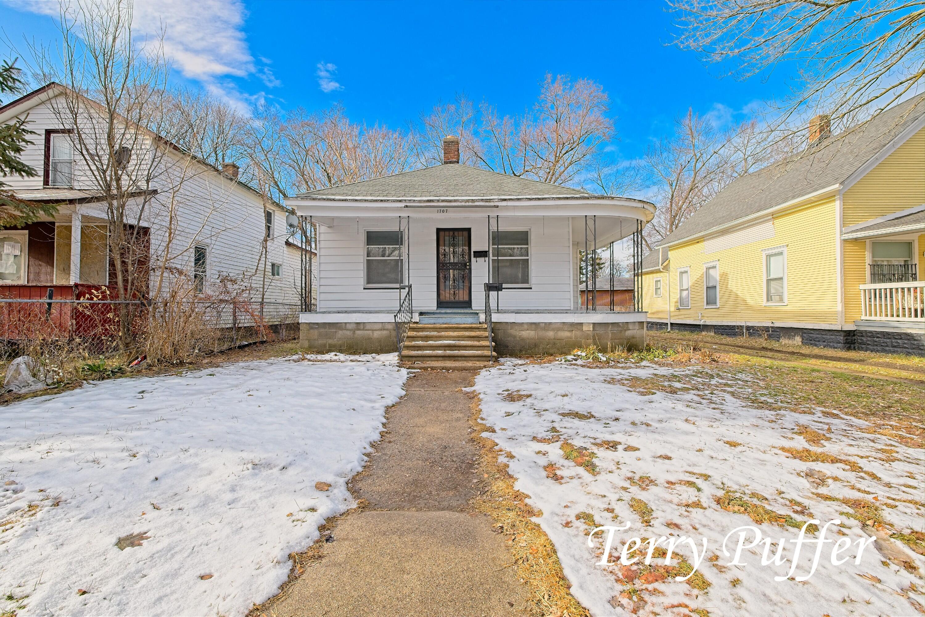 1707 Division Street