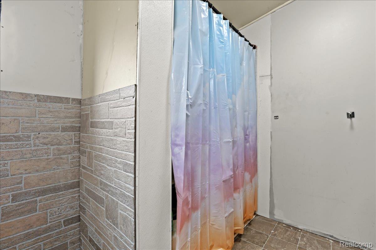 Auburn Hills City, Michigan 48326, United States, 2 Bedrooms Bedrooms, ,1 BathroomBathrooms,Residential,Active,237607