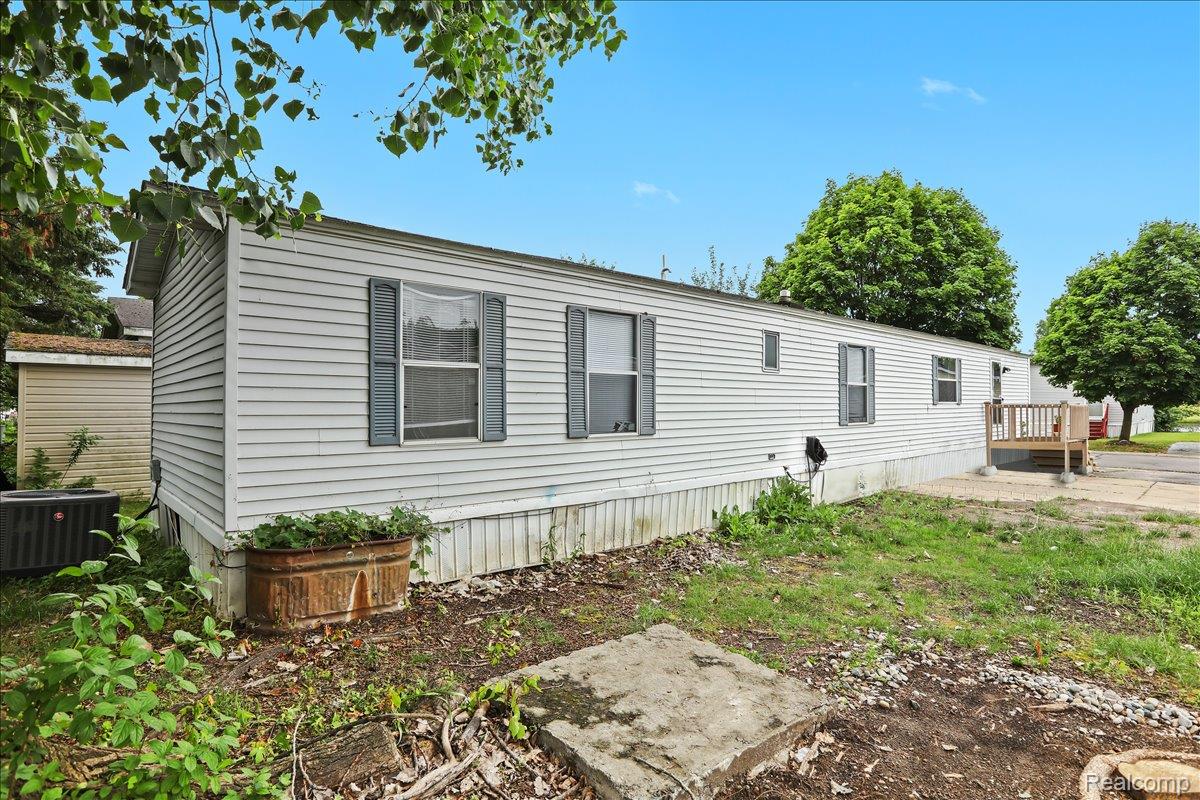 Auburn Hills City, Michigan 48326, United States, 2 Bedrooms Bedrooms, ,1 BathroomBathrooms,Residential,Active,237607