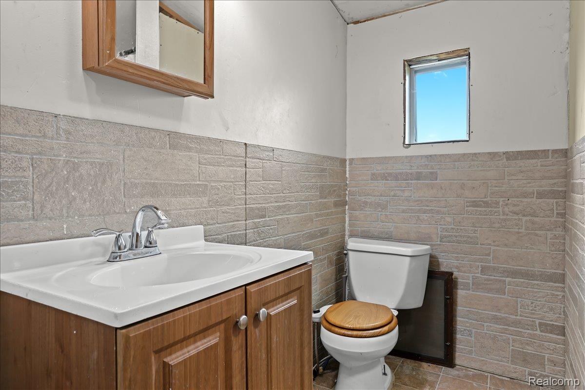 Auburn Hills City, Michigan 48326, United States, 2 Bedrooms Bedrooms, ,1 BathroomBathrooms,Residential,Active,237607