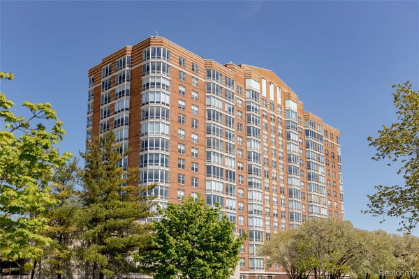 250 E HARBORTOWN DR APT 508, DETROIT, MI 48207 - Image d130b513c5bc8c3acacfc12e8d5bc3fa/2295878771