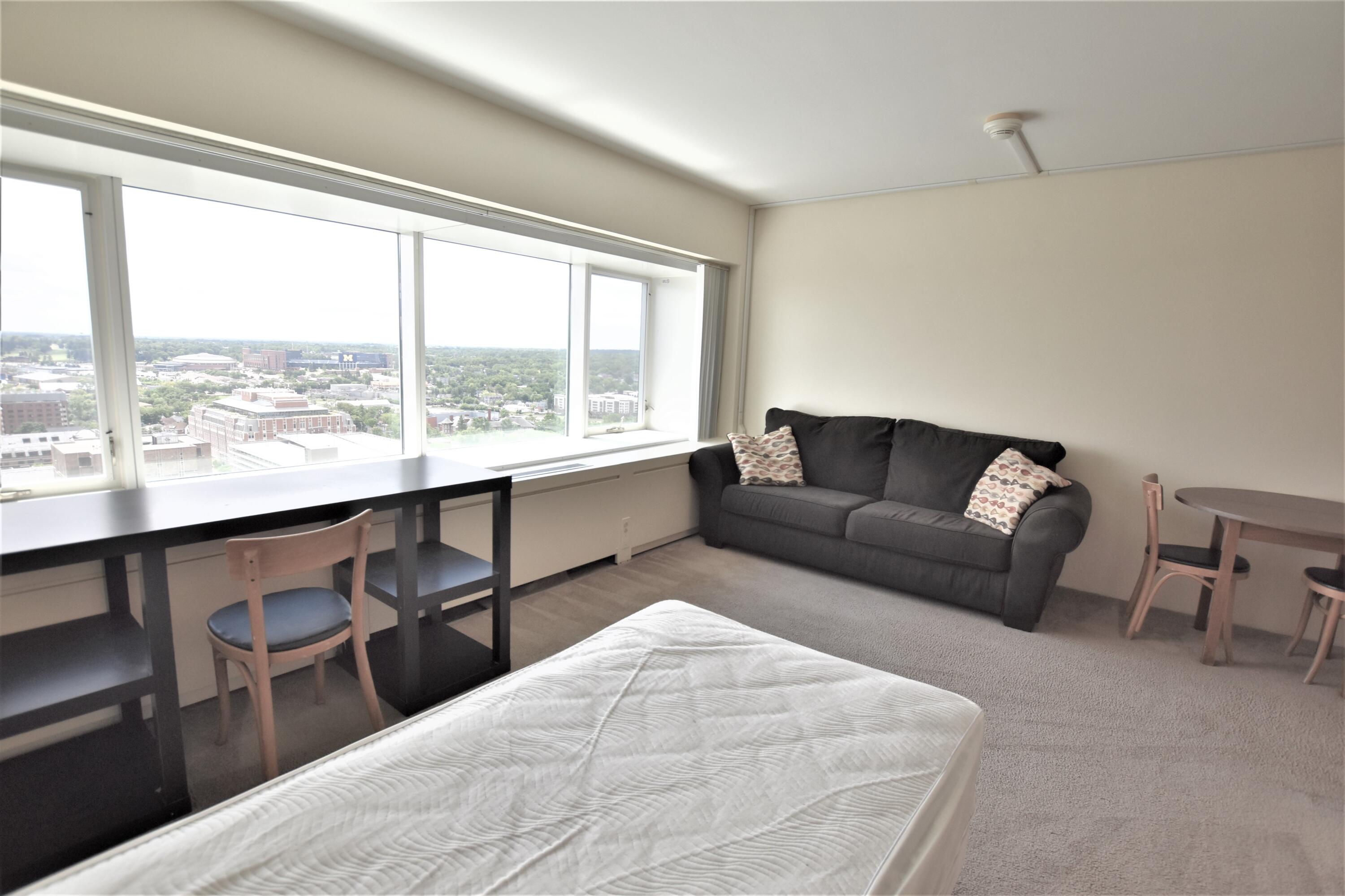 555 E William Street 22L