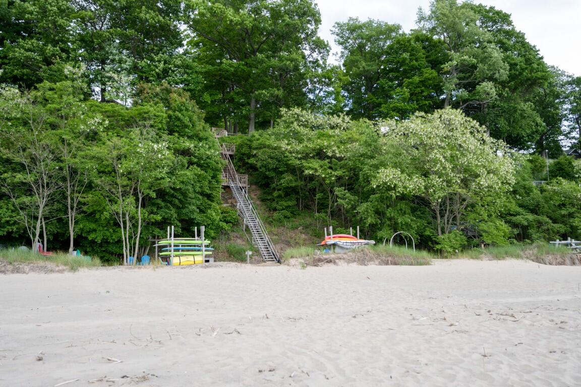 17213 Lake Court