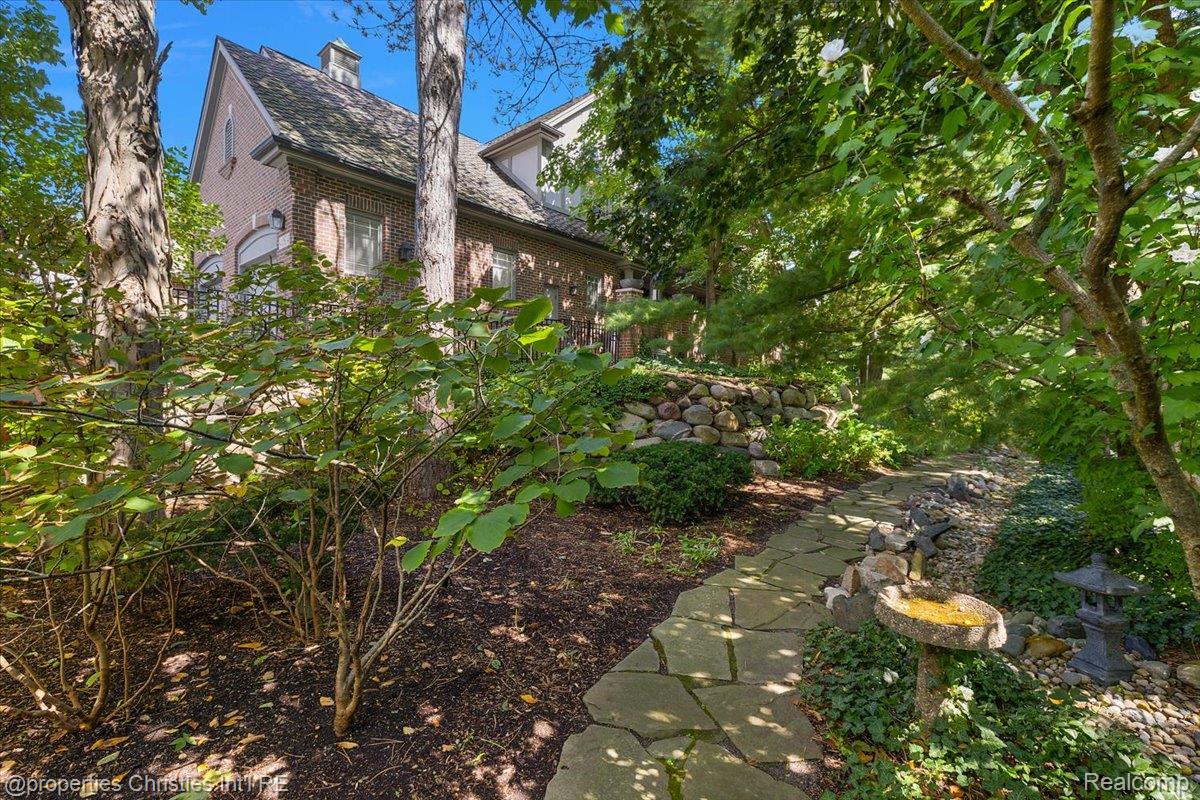 4054 Cranbrook Court
