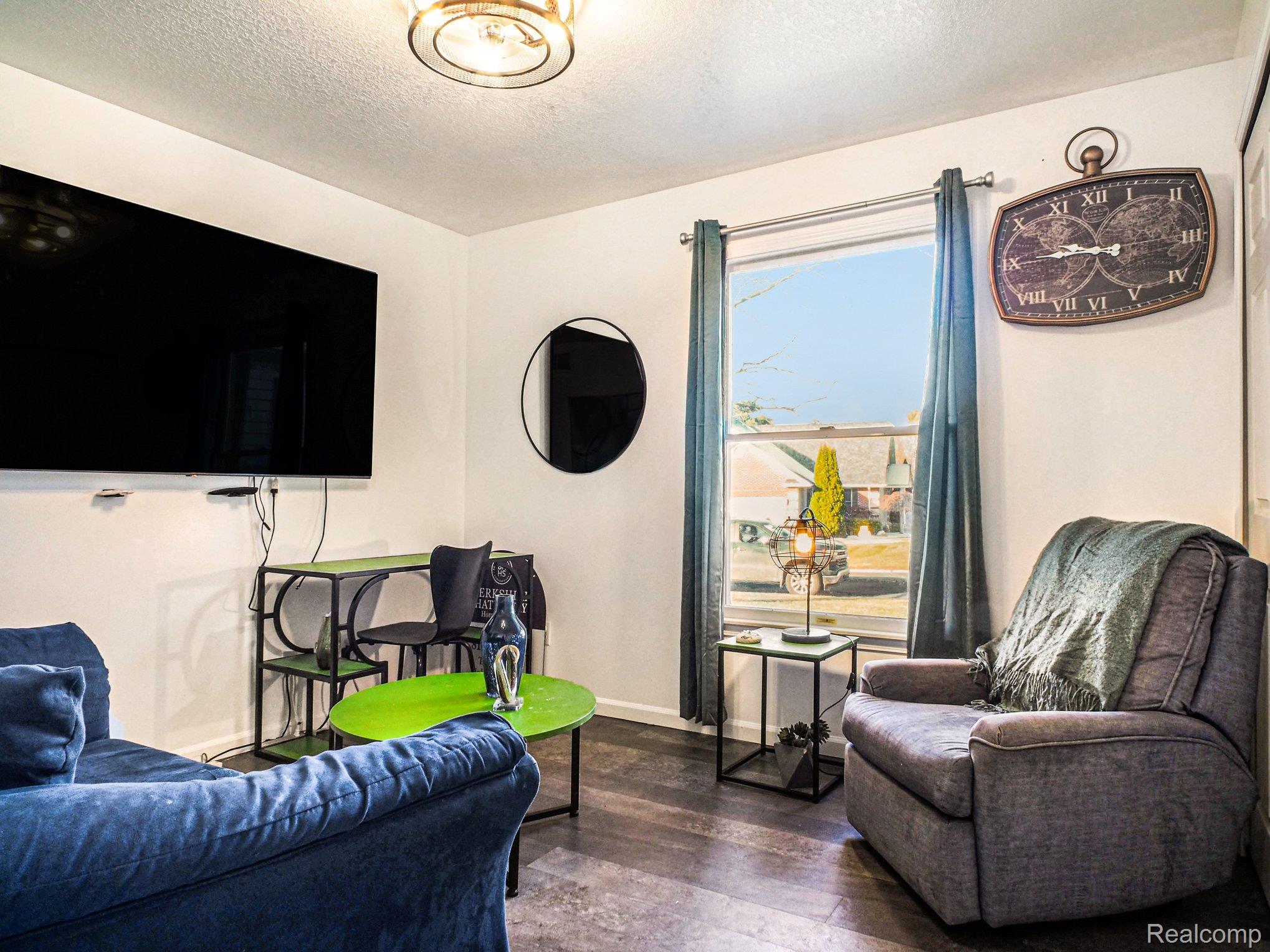 4086 Squire Hill Drive