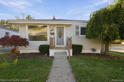 Photo of 24841 Hayes Avenue, Eastpointe City, MI 48021 (MLS # 20261085259)