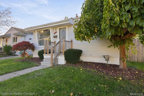 Tiny photo for 24841 Hayes Avenue, Eastpointe City, MI 48021 (MLS # 20261085259)
