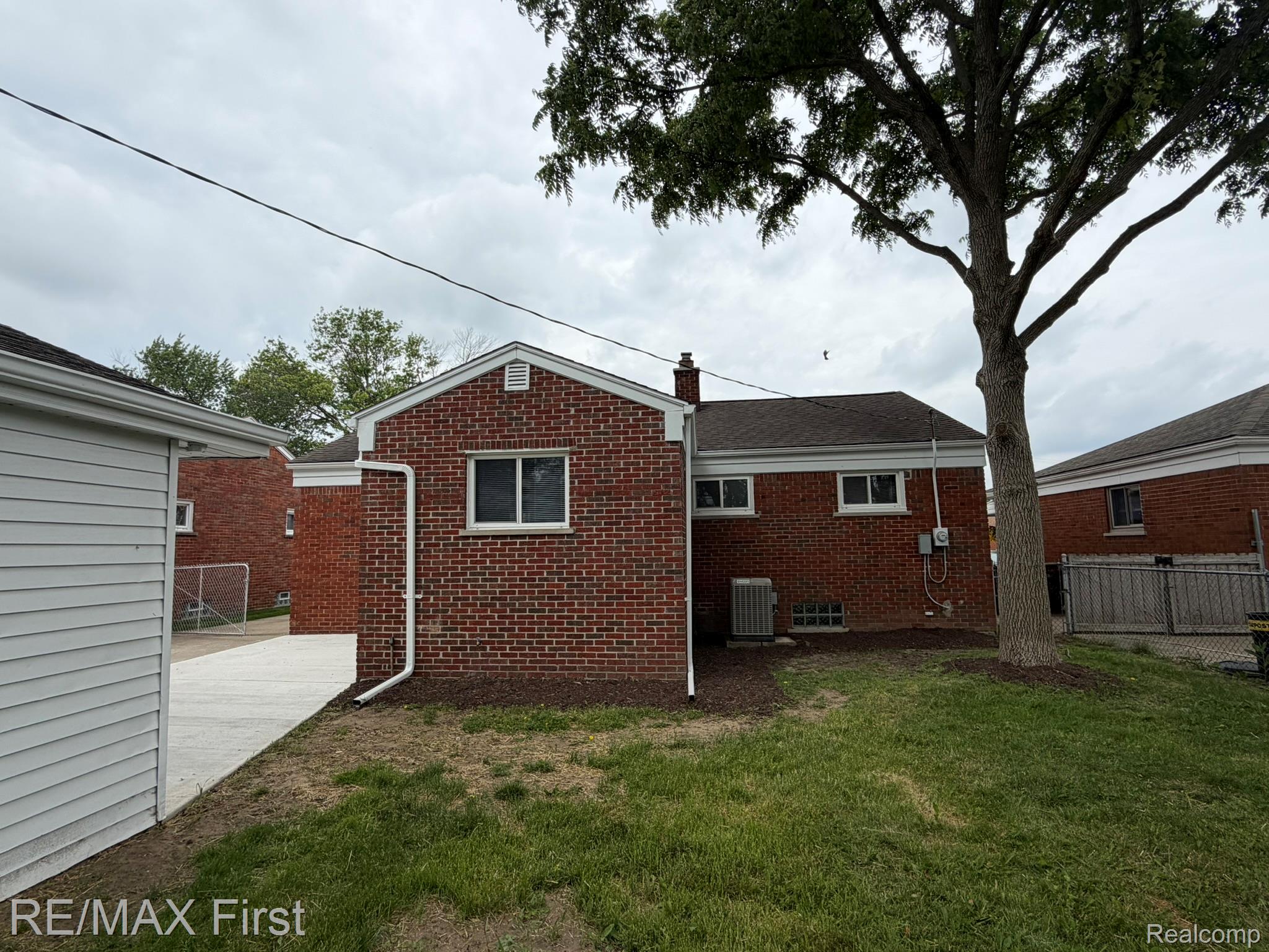 25184 Collingwood Street