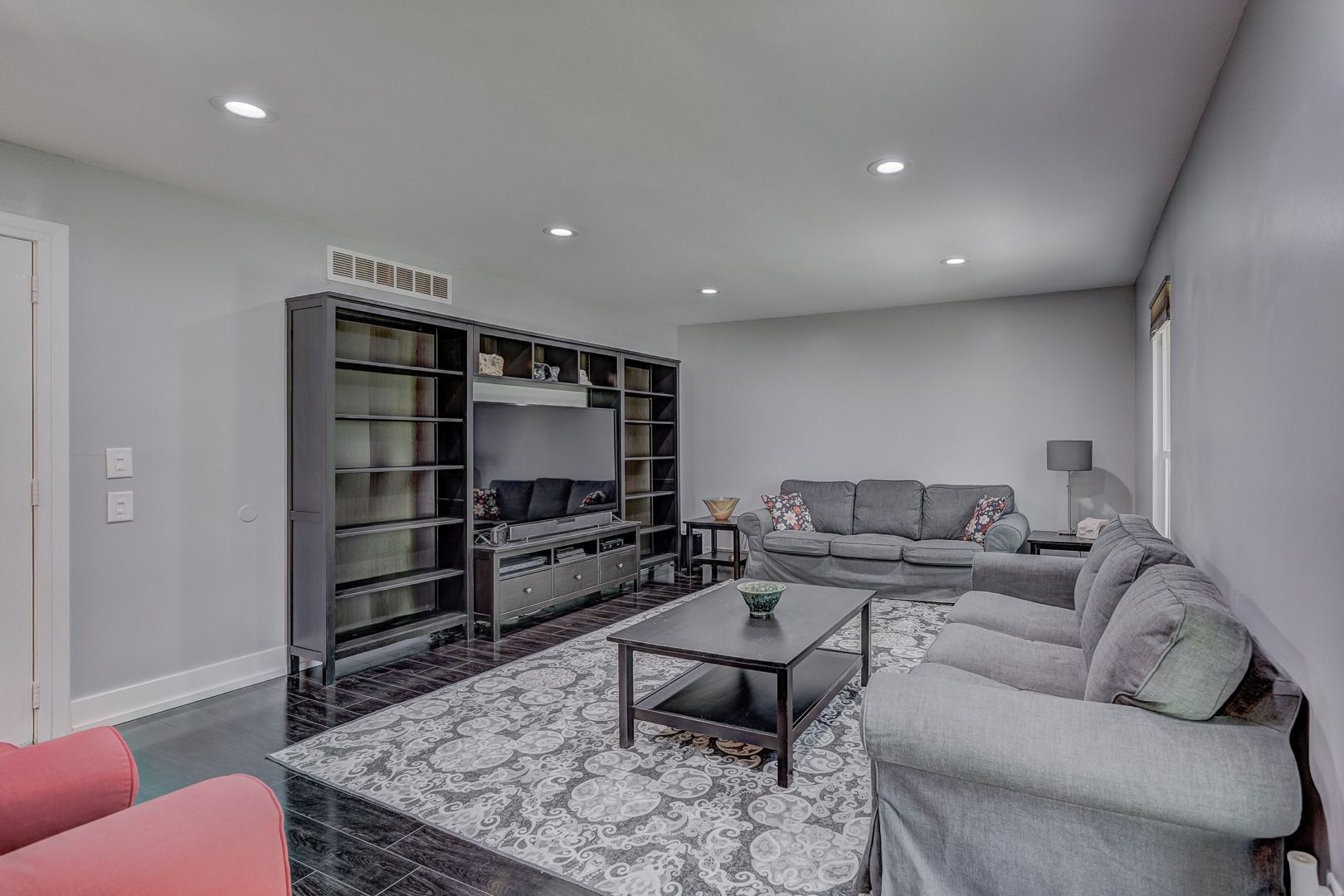 5803 BEAUCHAMP