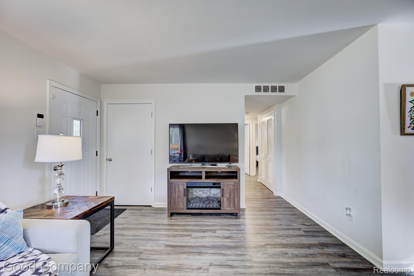 21900 Eastwood Street