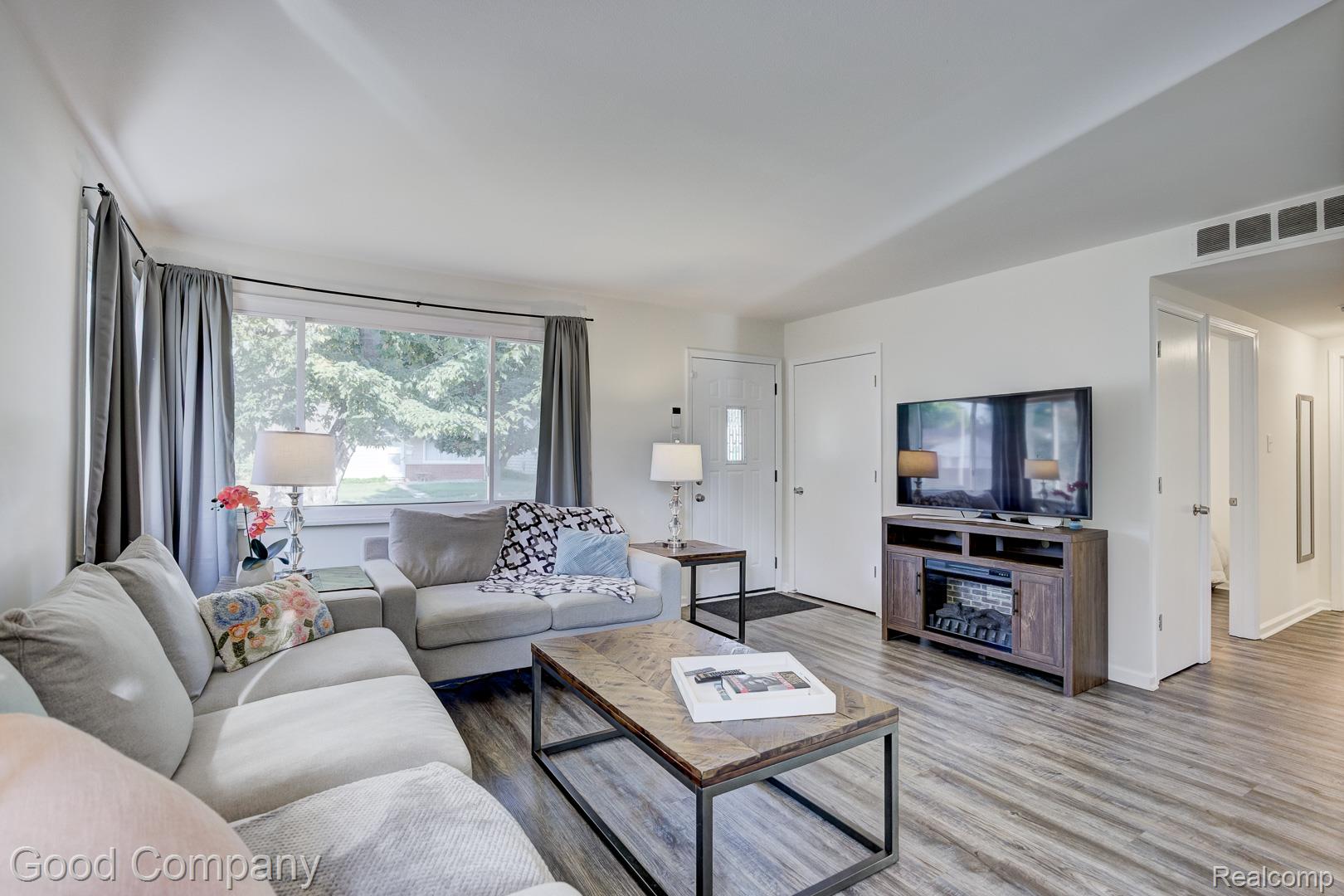 21900 Eastwood Street