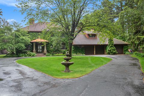 371 Waukazoo Drive Park Township MI 49424