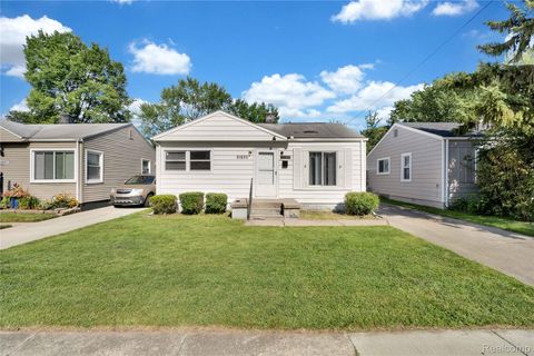 21820 Cunningham Avenue Warren City MI 48091