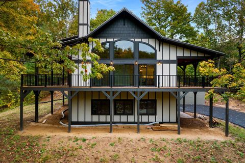 4099 S Sugar Loaf Mountain Road Cleveland Township MI 49621