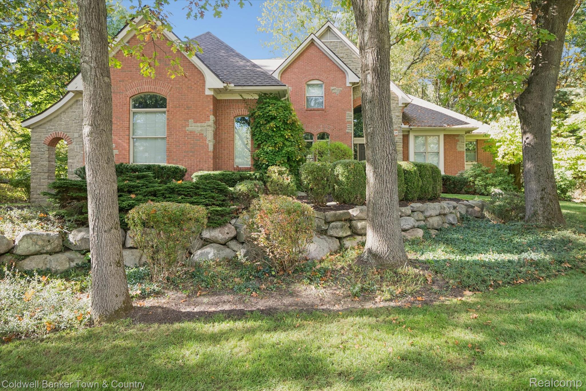 2358 Canterwood