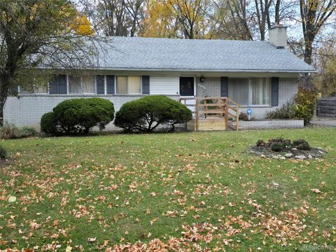 29760 Hoy Street Livonia City MI 48154