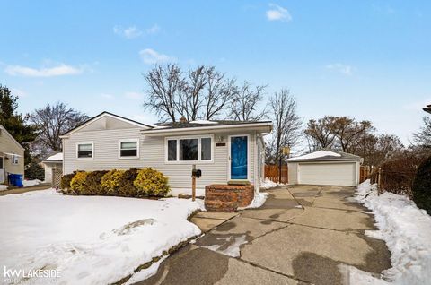 14921 Eleanor Avenue Warren City MI 48089