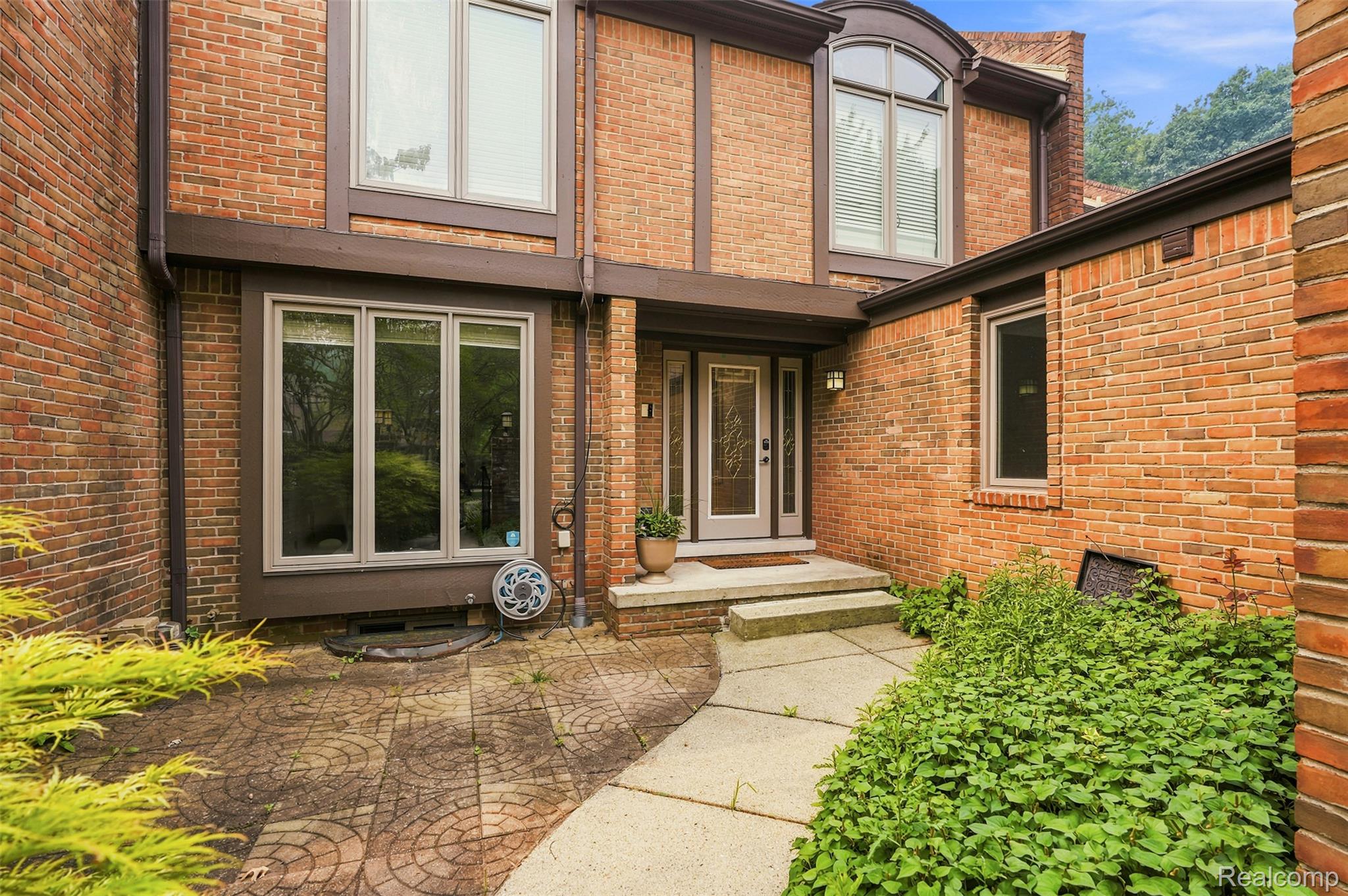 5 Timberlane Court