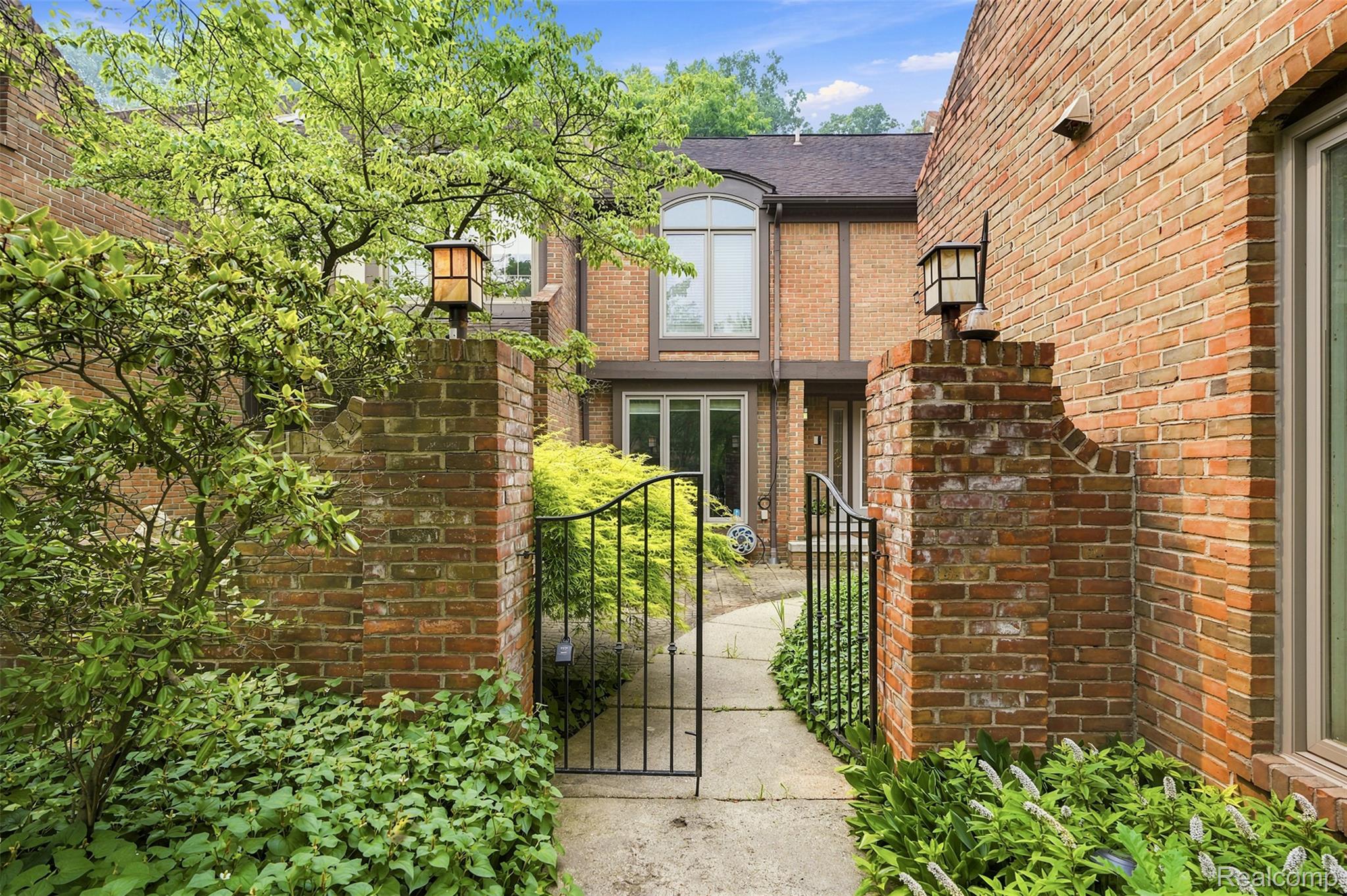 5 Timberlane Court
