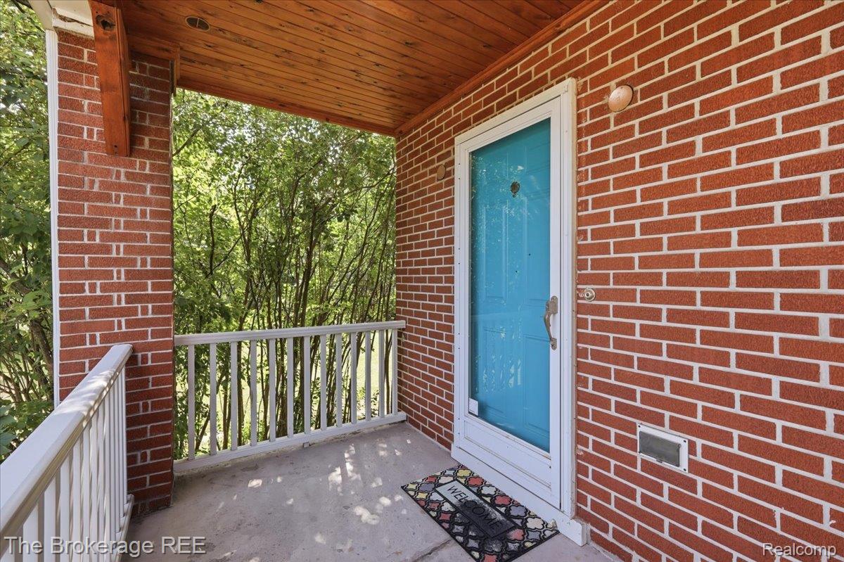 28115 6 Mile Road