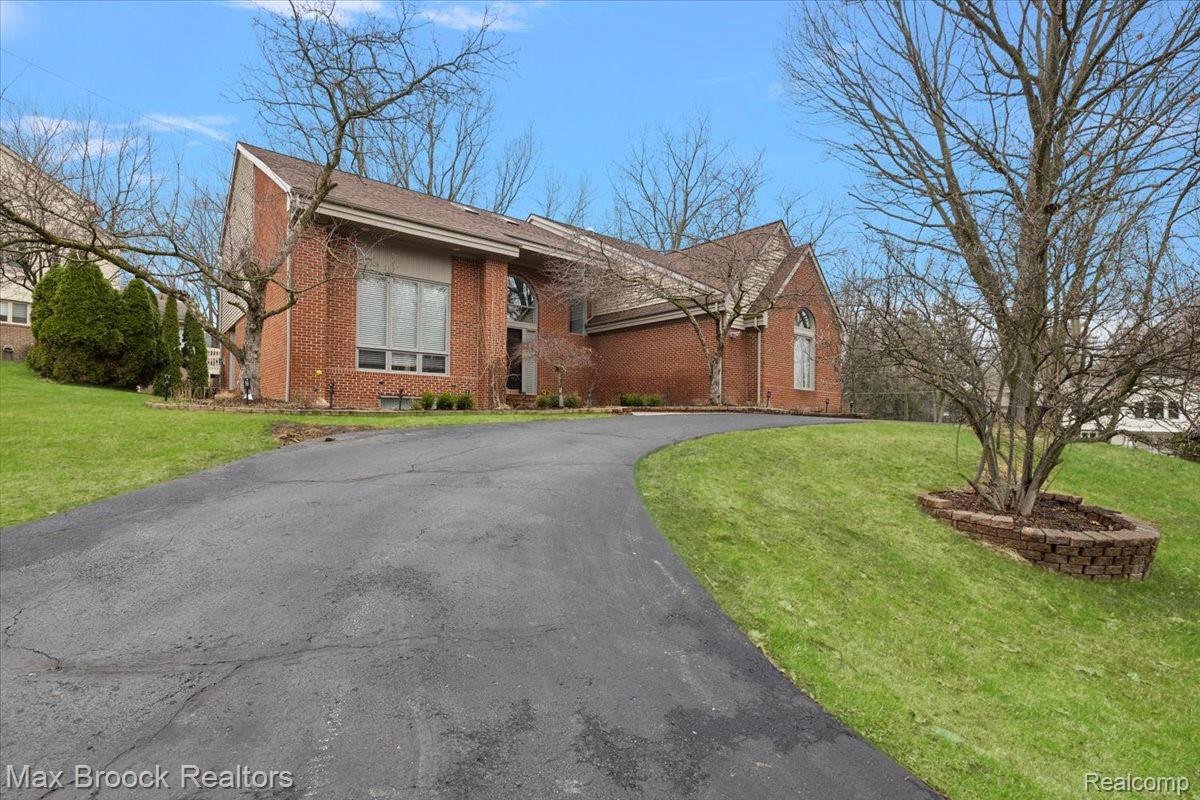 2295 Shore Hill Drive