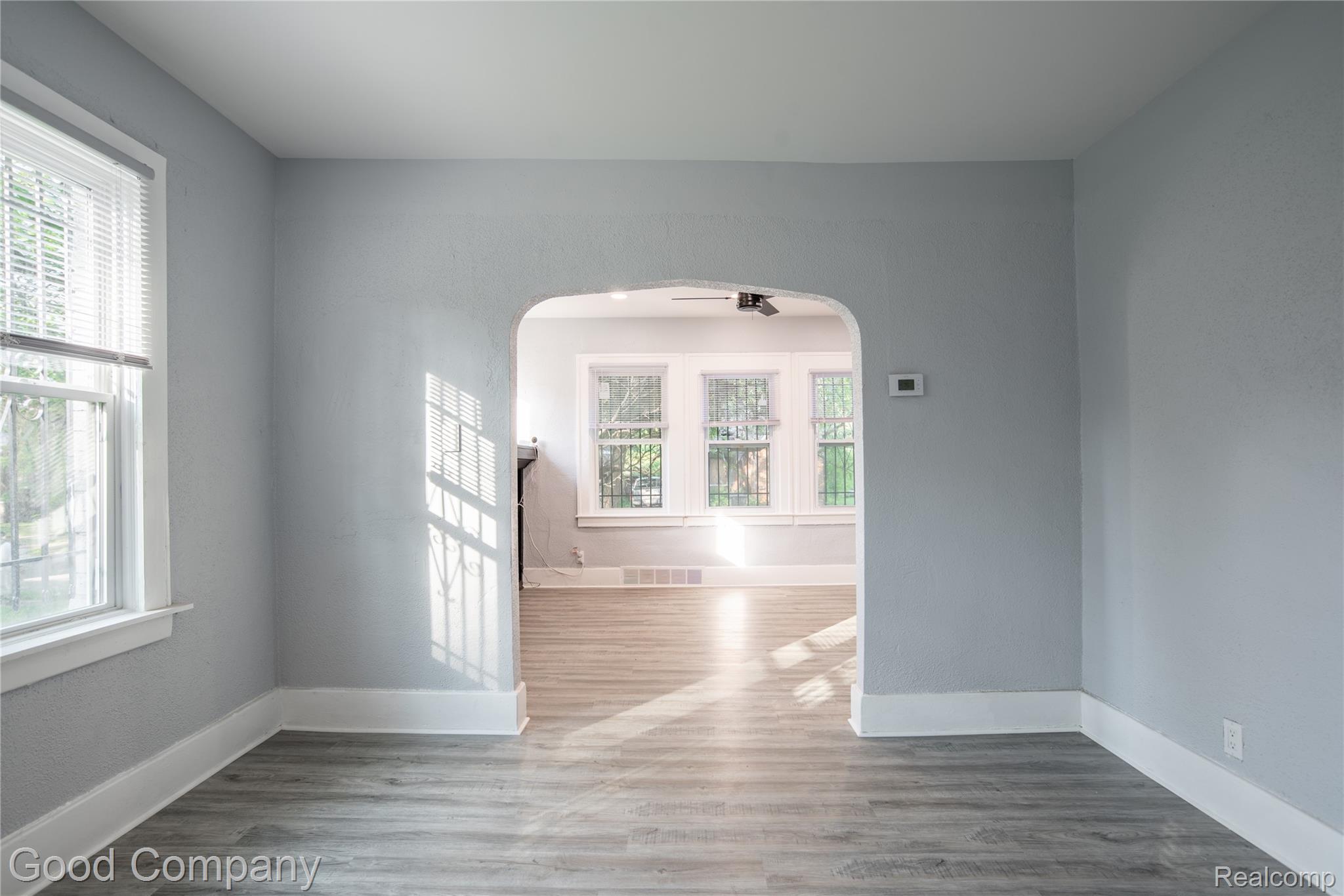 5217 Lakeview Street