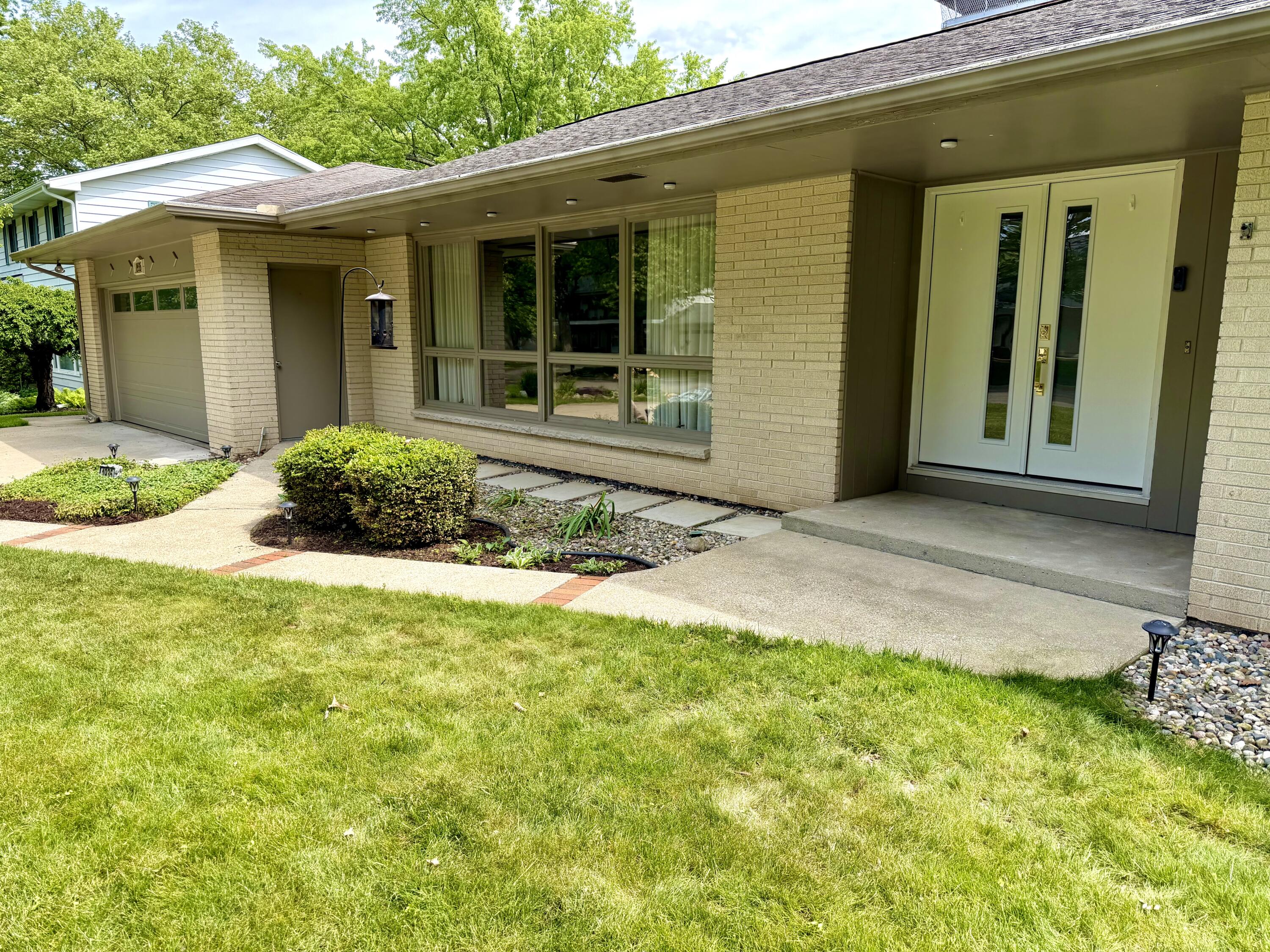 1935 Skyler Drive