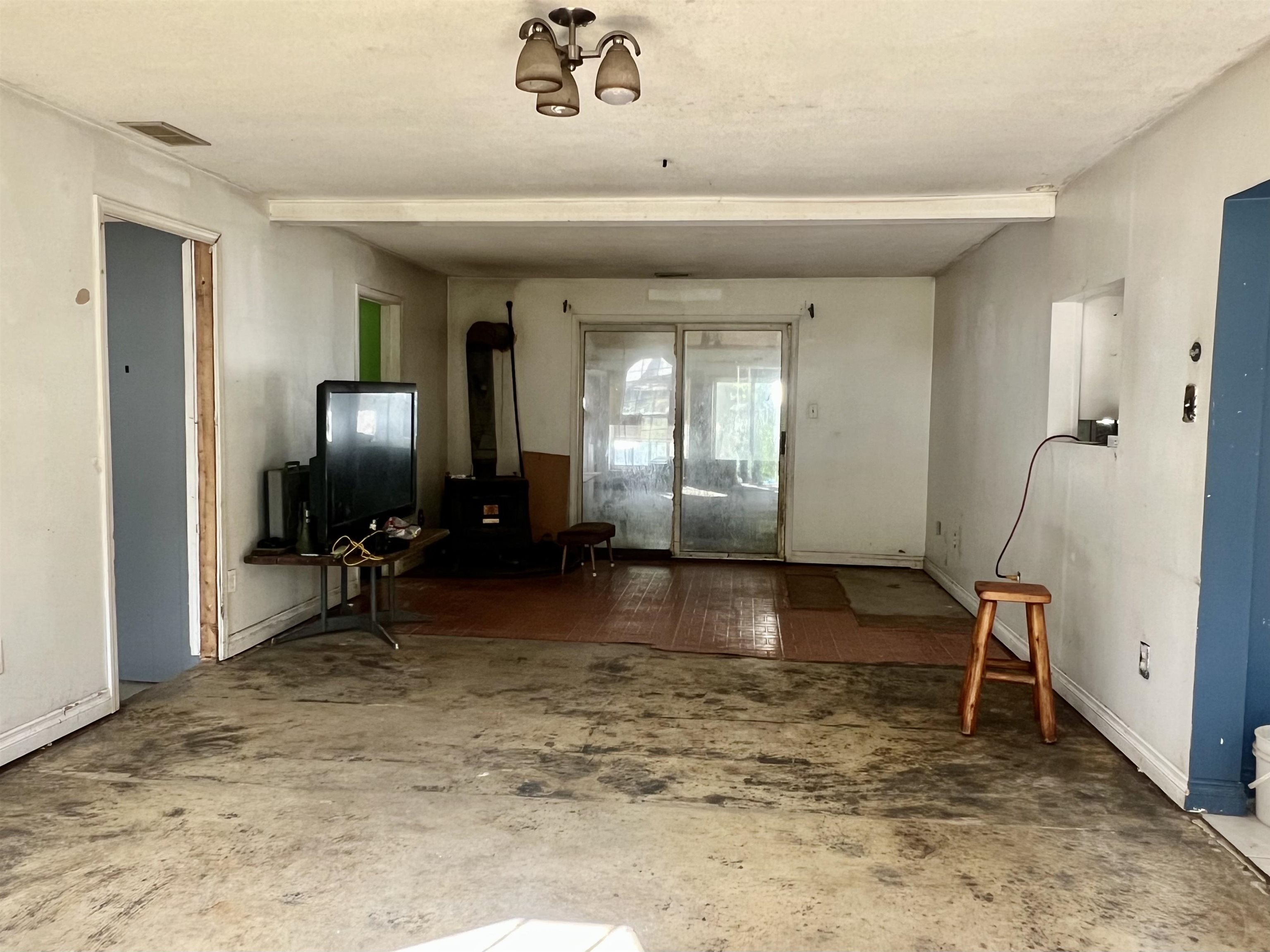 901 N Dodge Lake Avenue