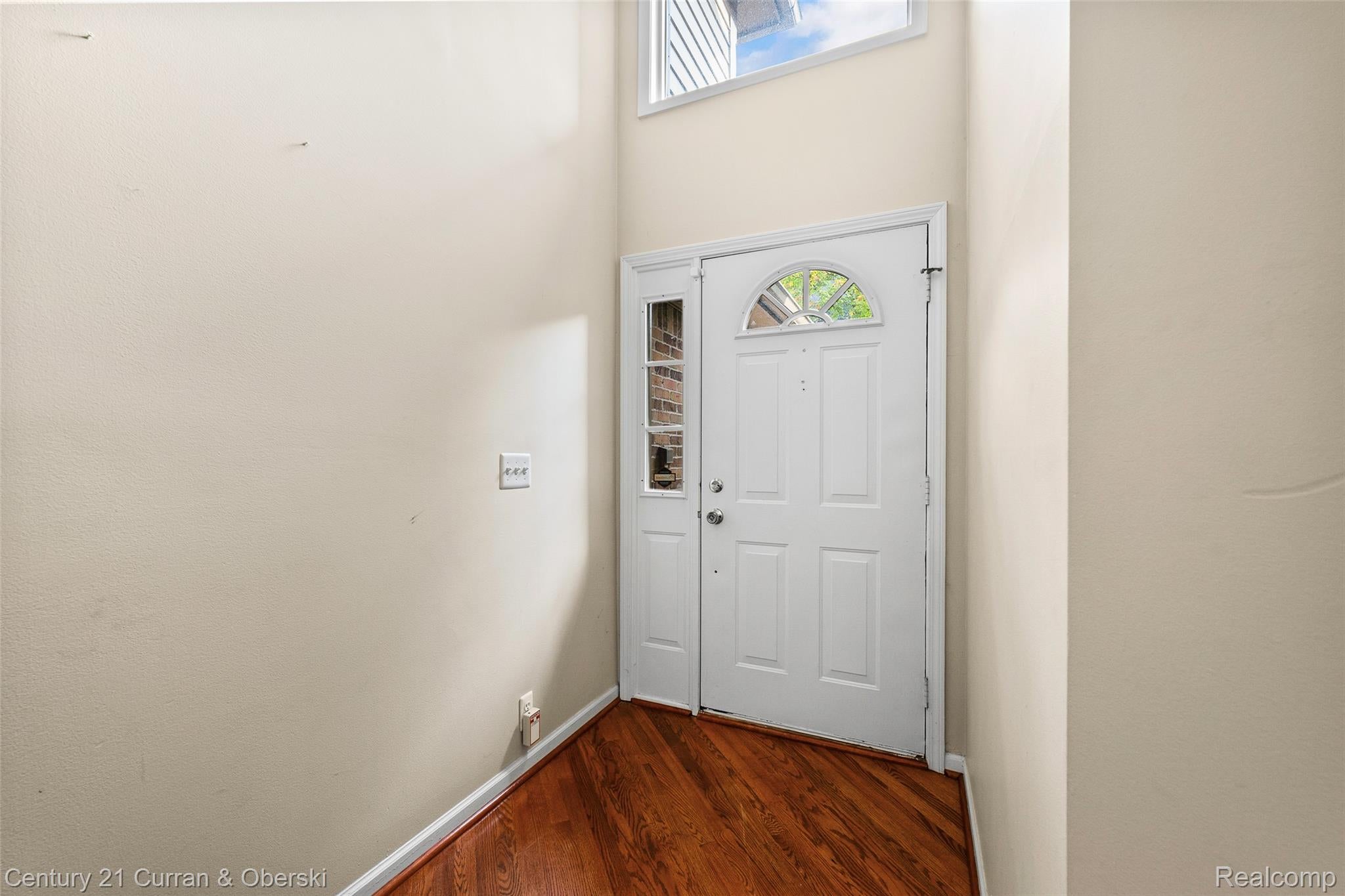 5237 Royal Vale Lane