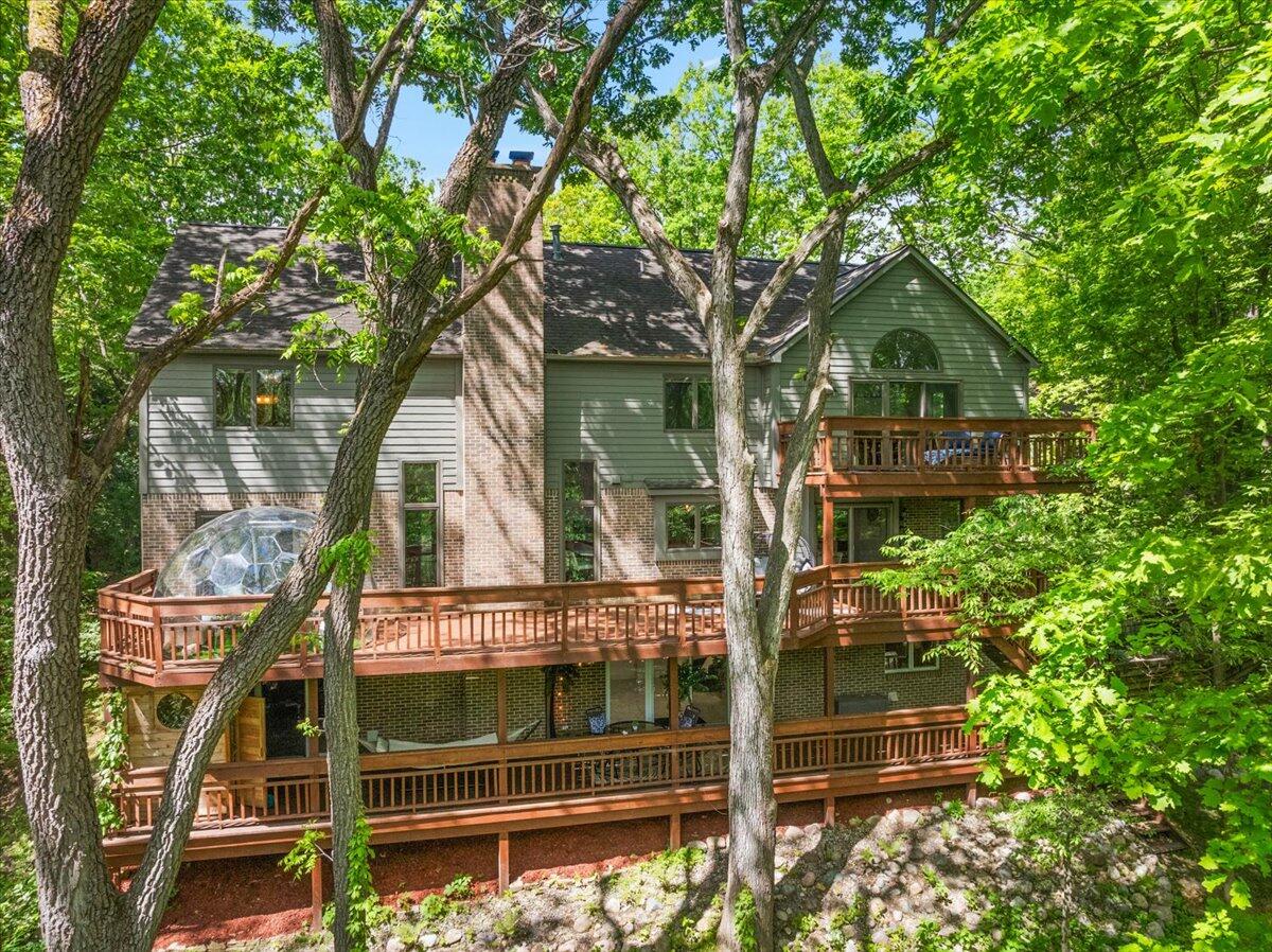3427 E Dobson Place