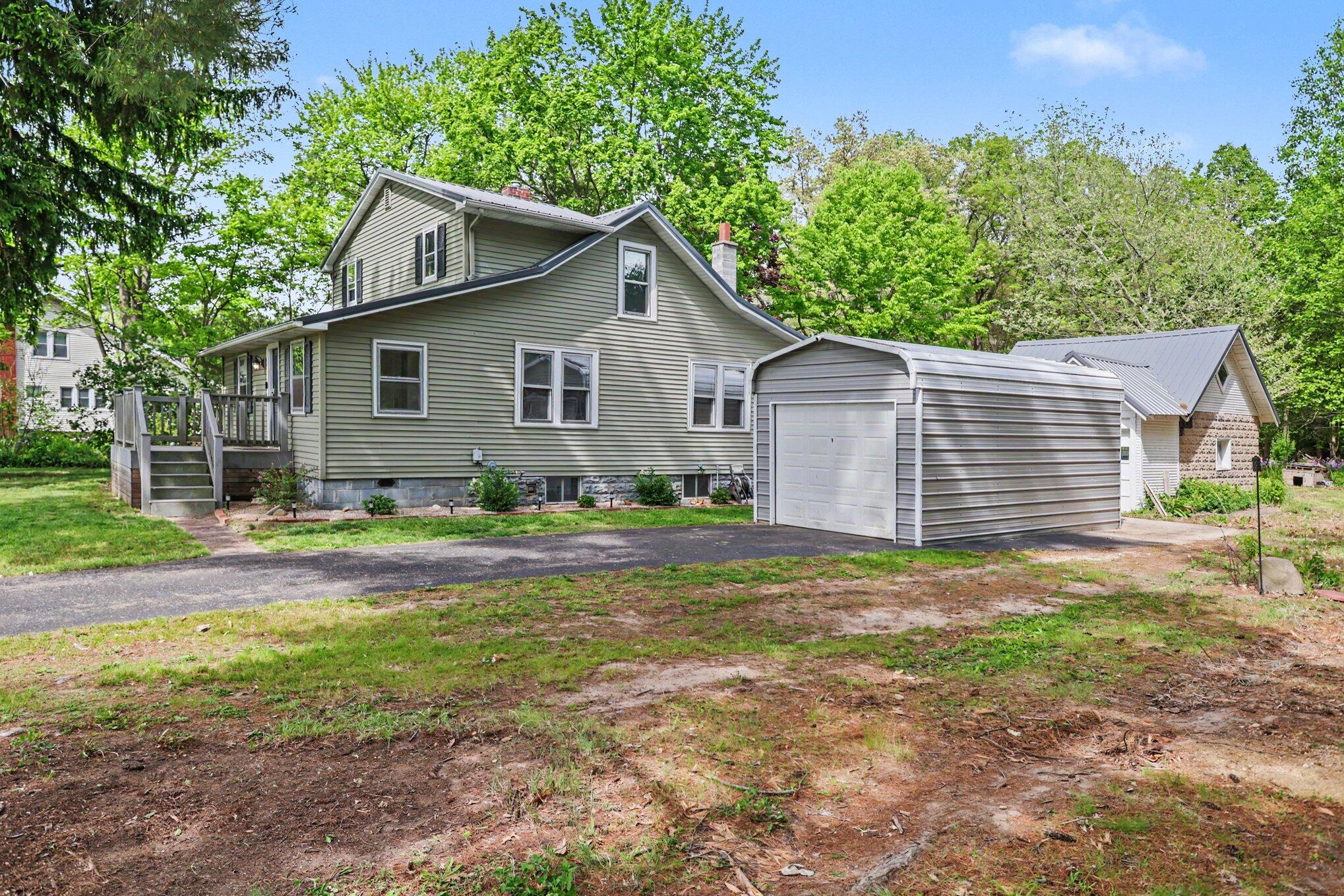 196 Strongwood Avenue