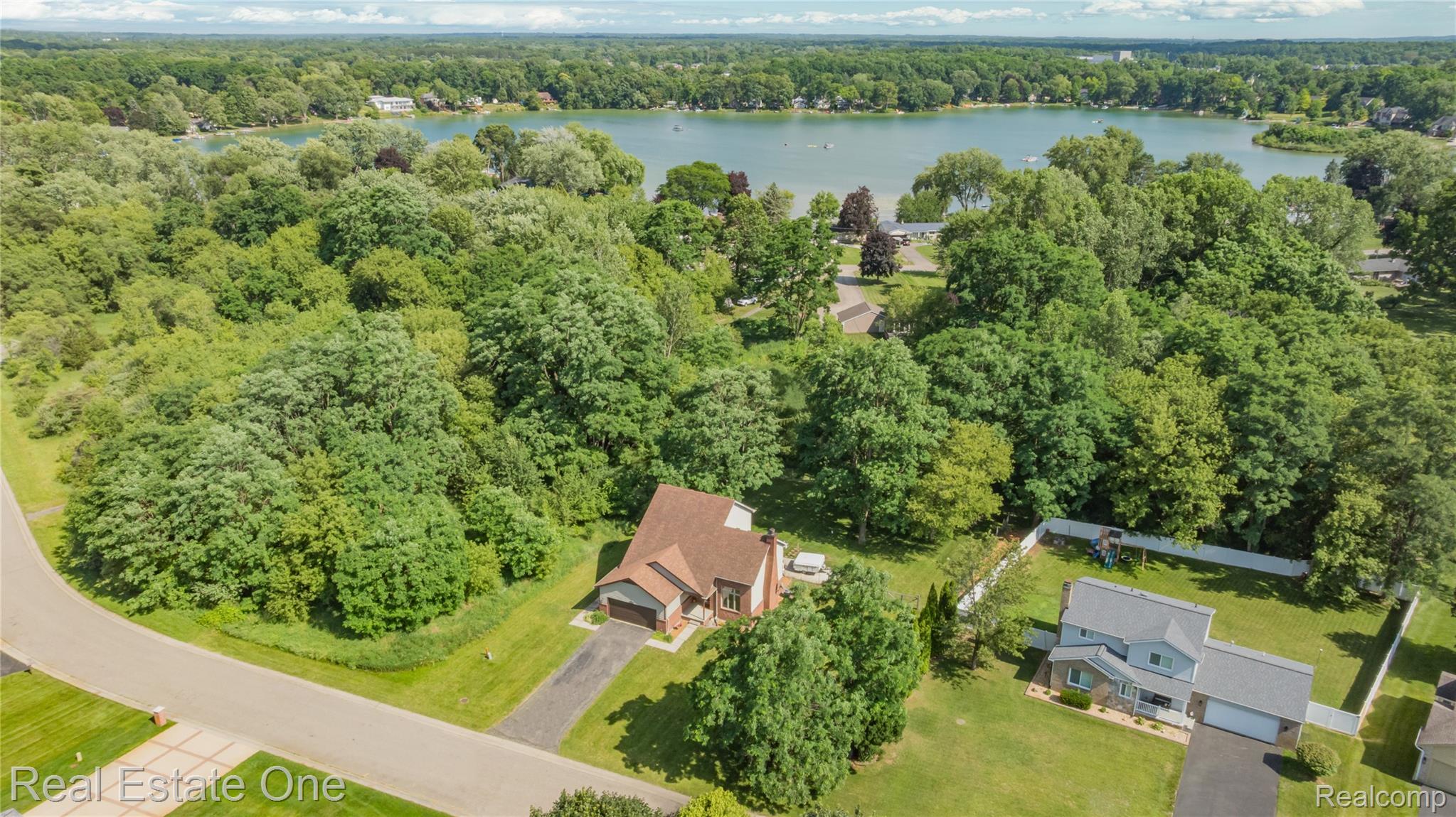 11153 Fieldcrest Meadows Court