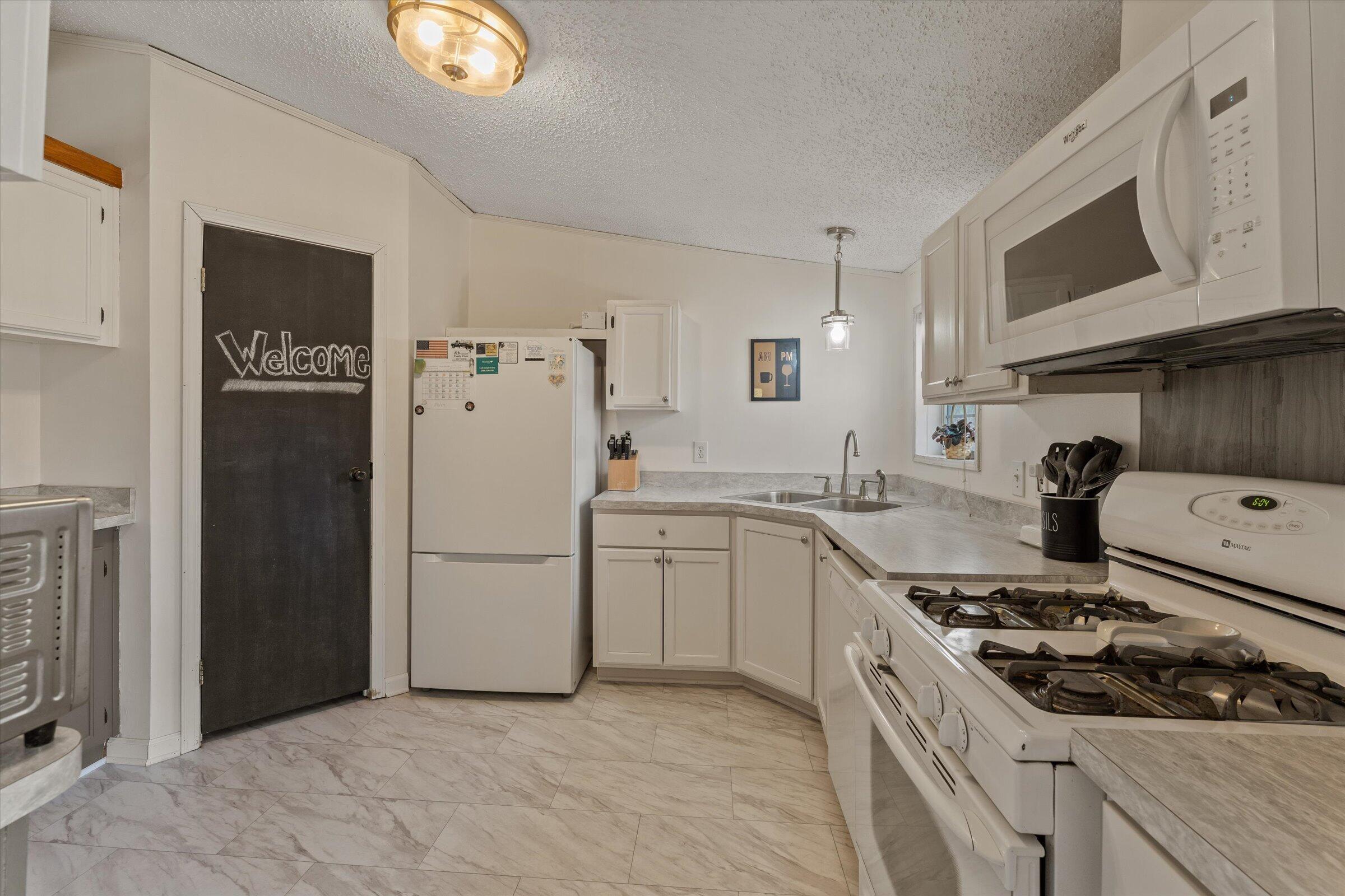 21864 Mccain Lane