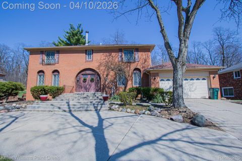 2800 Homewood Drive Troy City MI 48098