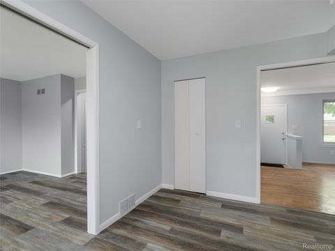 Tiny photo for 29242 Barkley Street, Livonia City, MI 48154 (MLS # 20261039579)