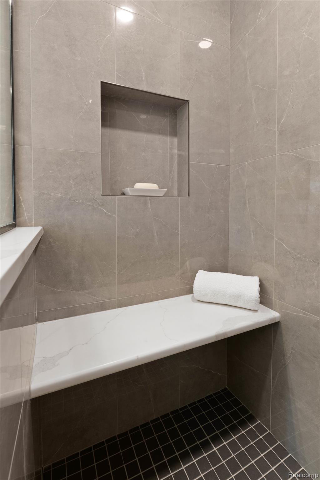 Detroit City, Michigan 48208, United States, 2 Bedrooms Bedrooms, ,3 BathroomsBathrooms,Residential,Active,160358