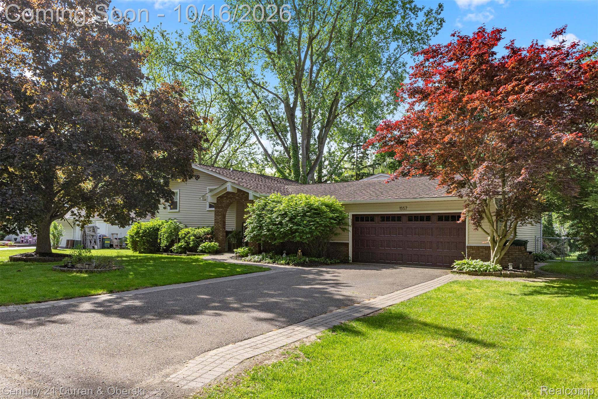 1557 Knob Hill Drive