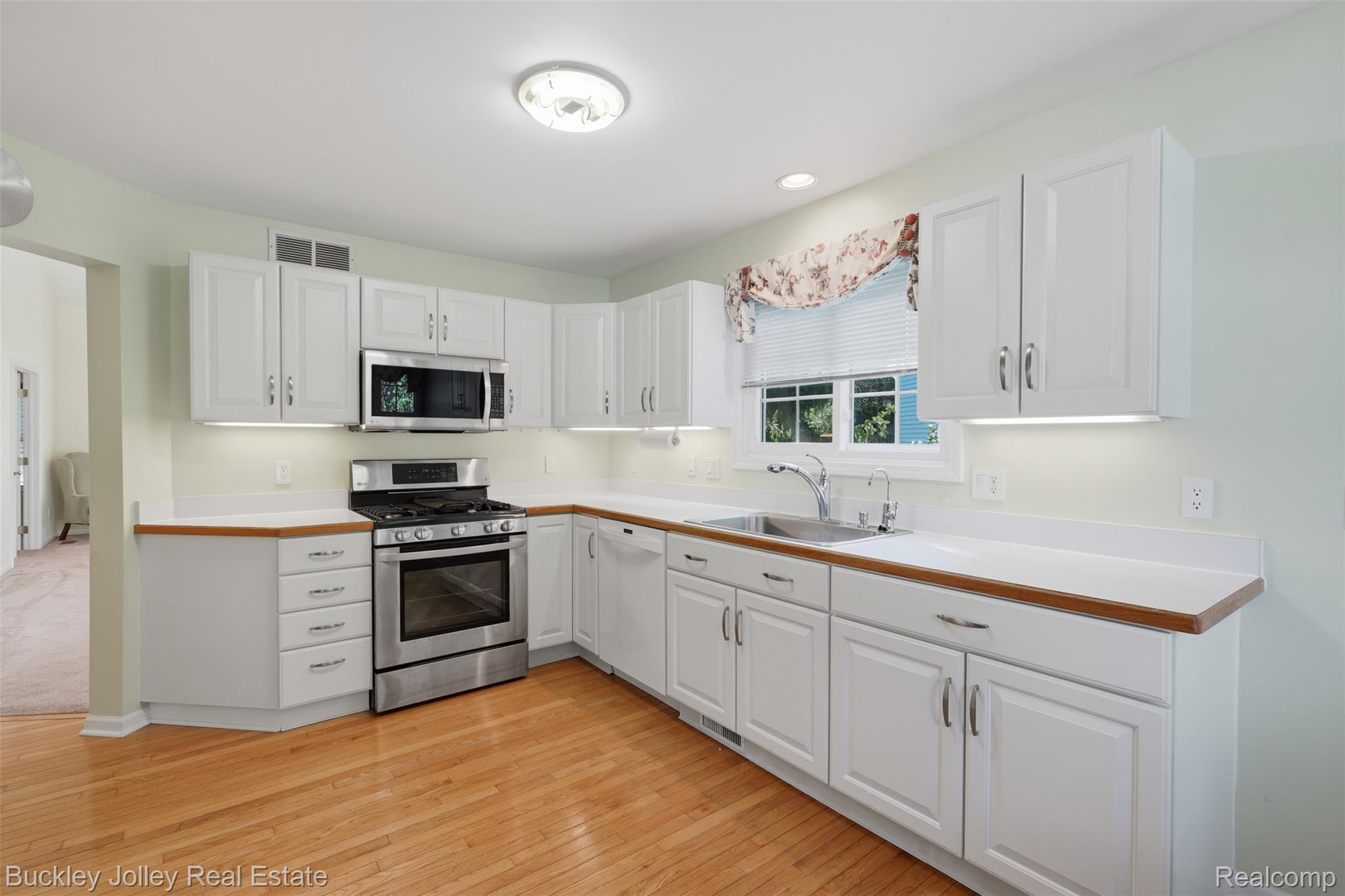 4784 New Haven Drive