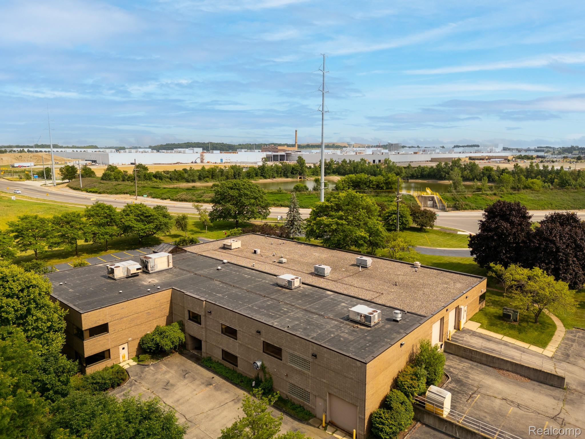 1050 W SILVERBELL Road