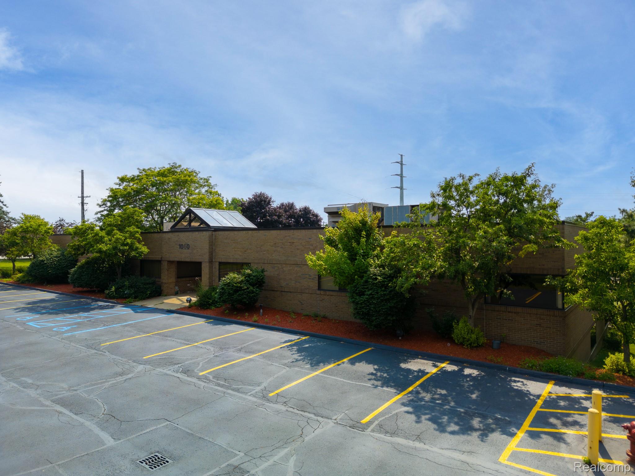 1050 W SILVERBELL Road