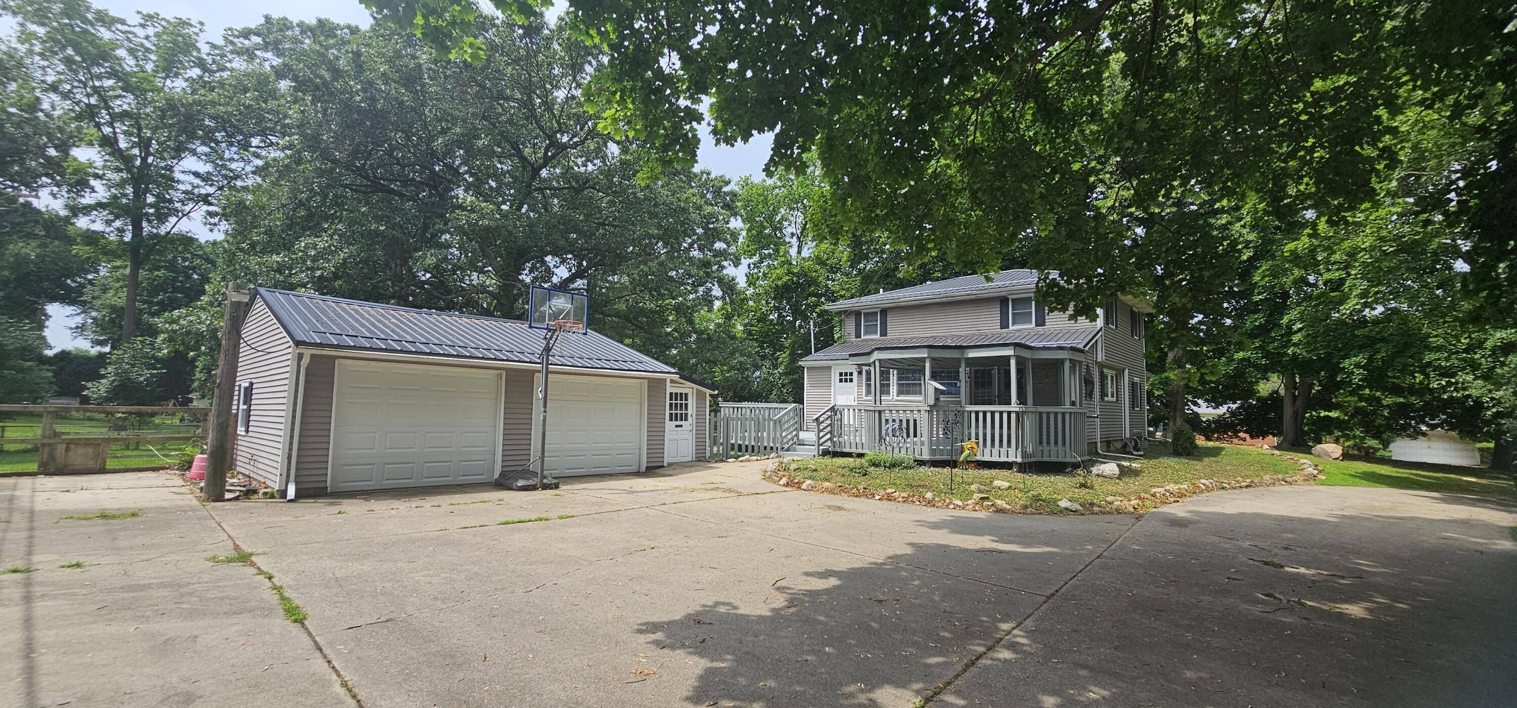 585 Robinson Road