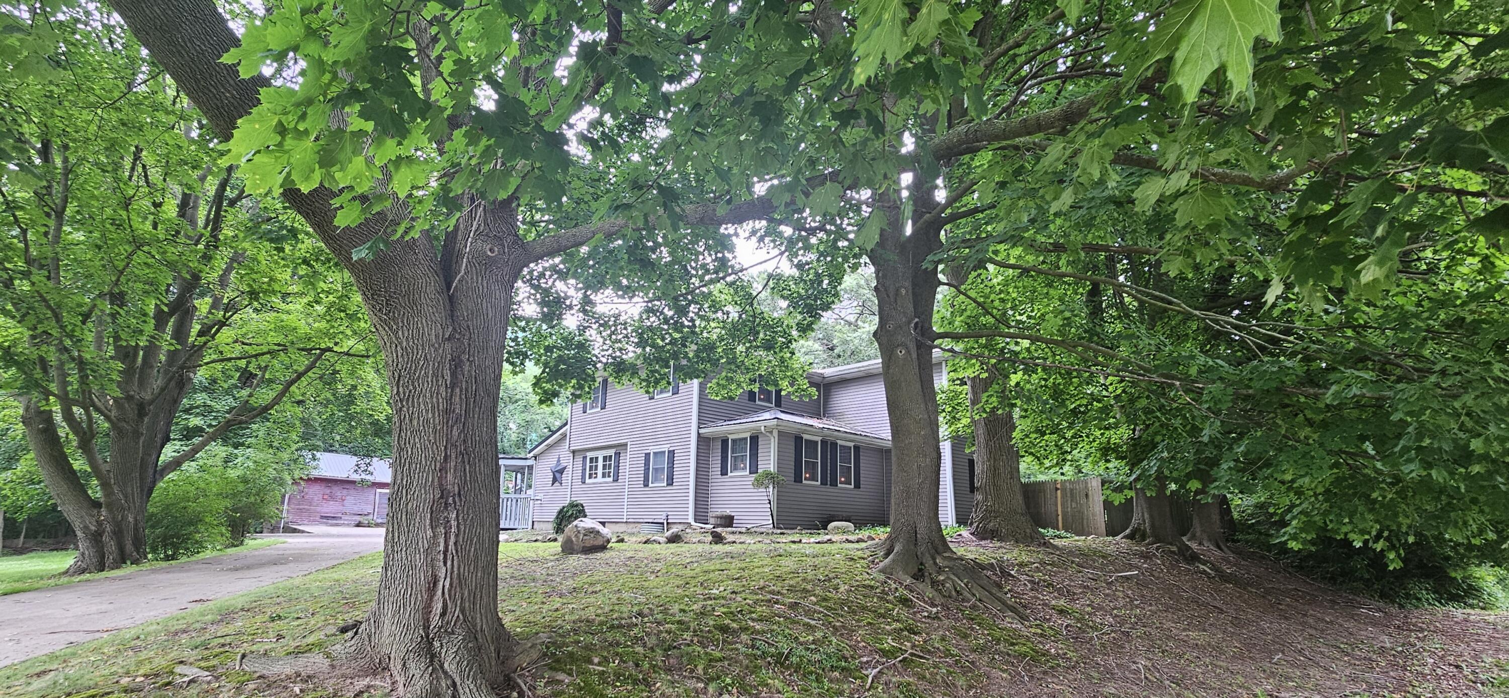 585 Robinson Road