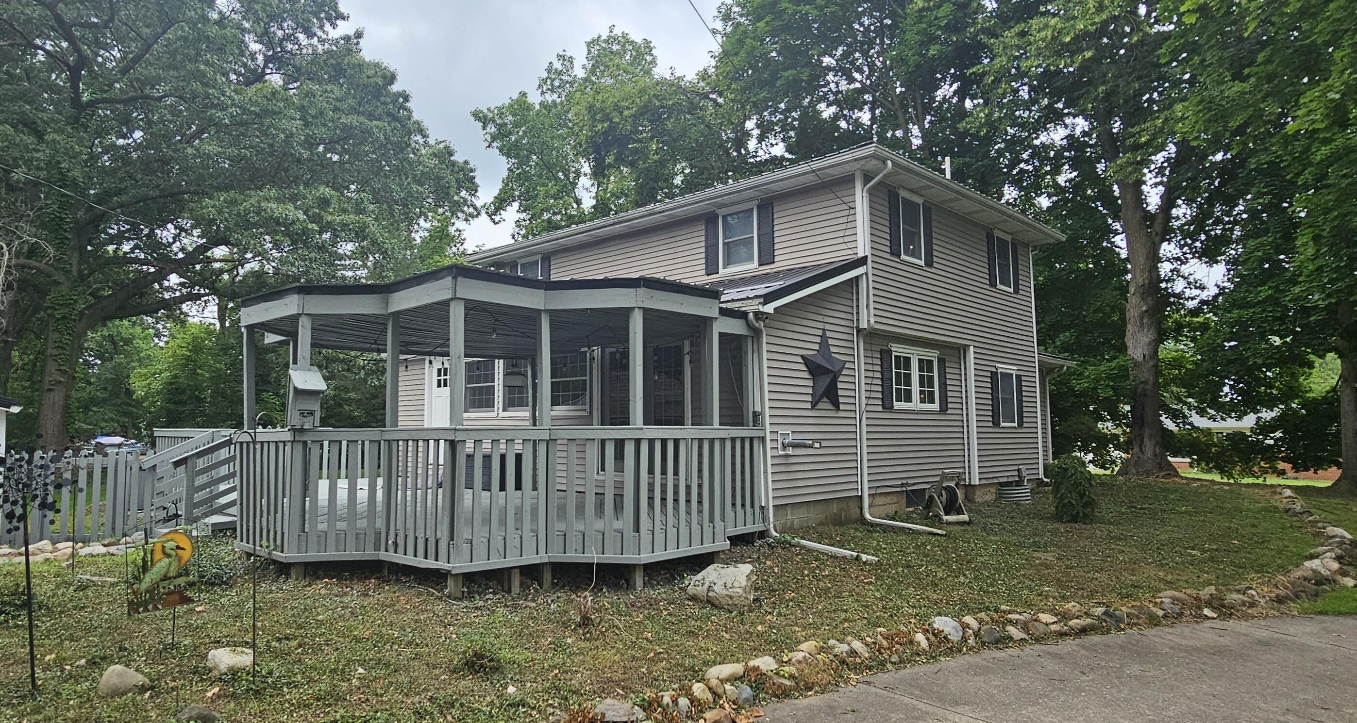 585 Robinson Road