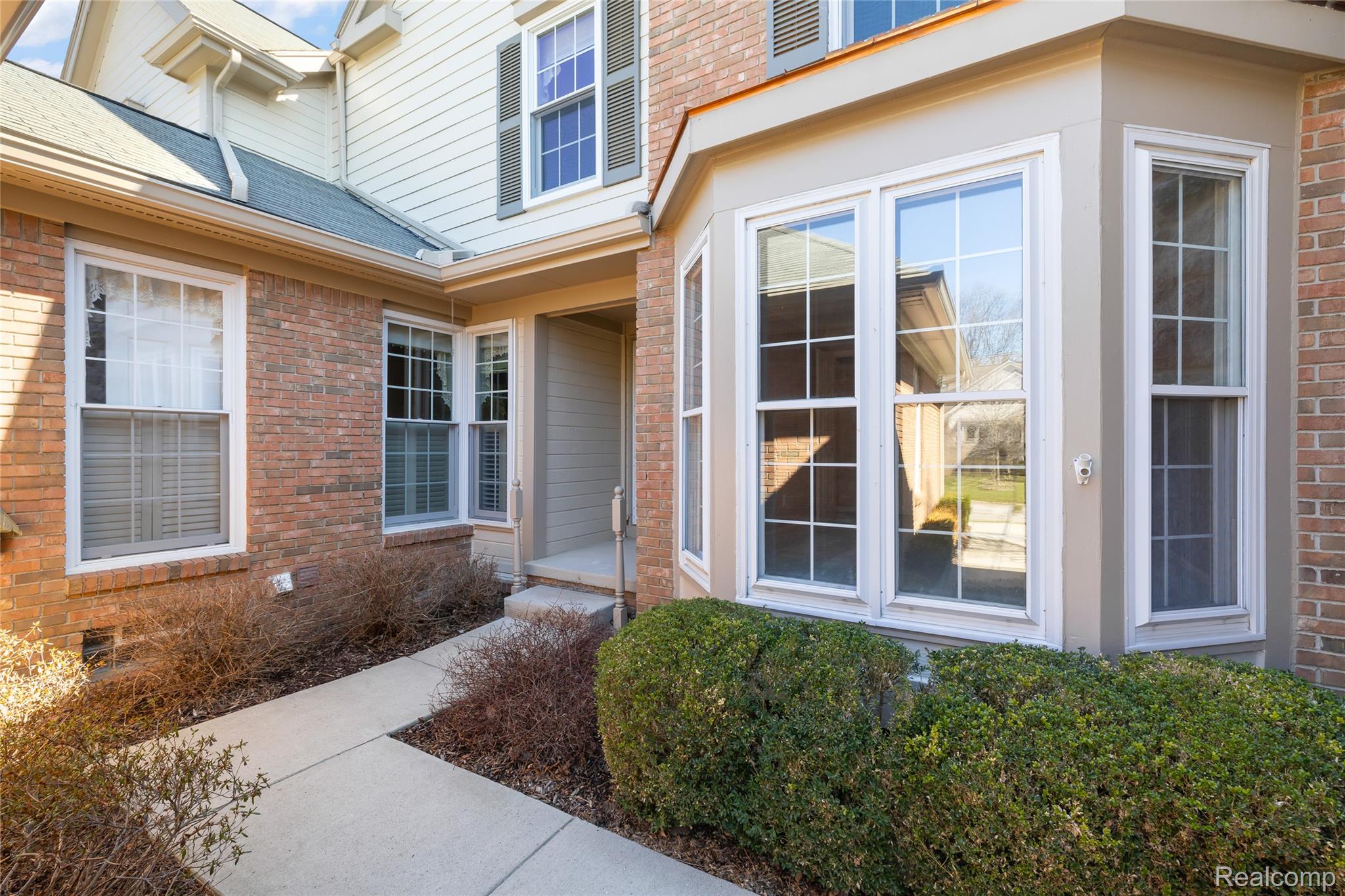16252 Country Knoll Drive