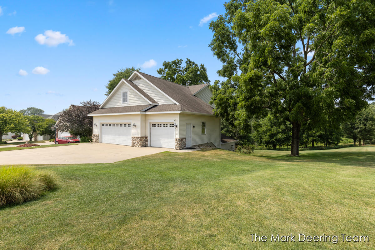 3127 Royal Hannah Drive NE
