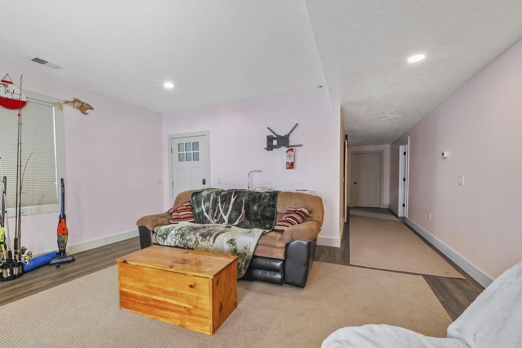 listing image 51