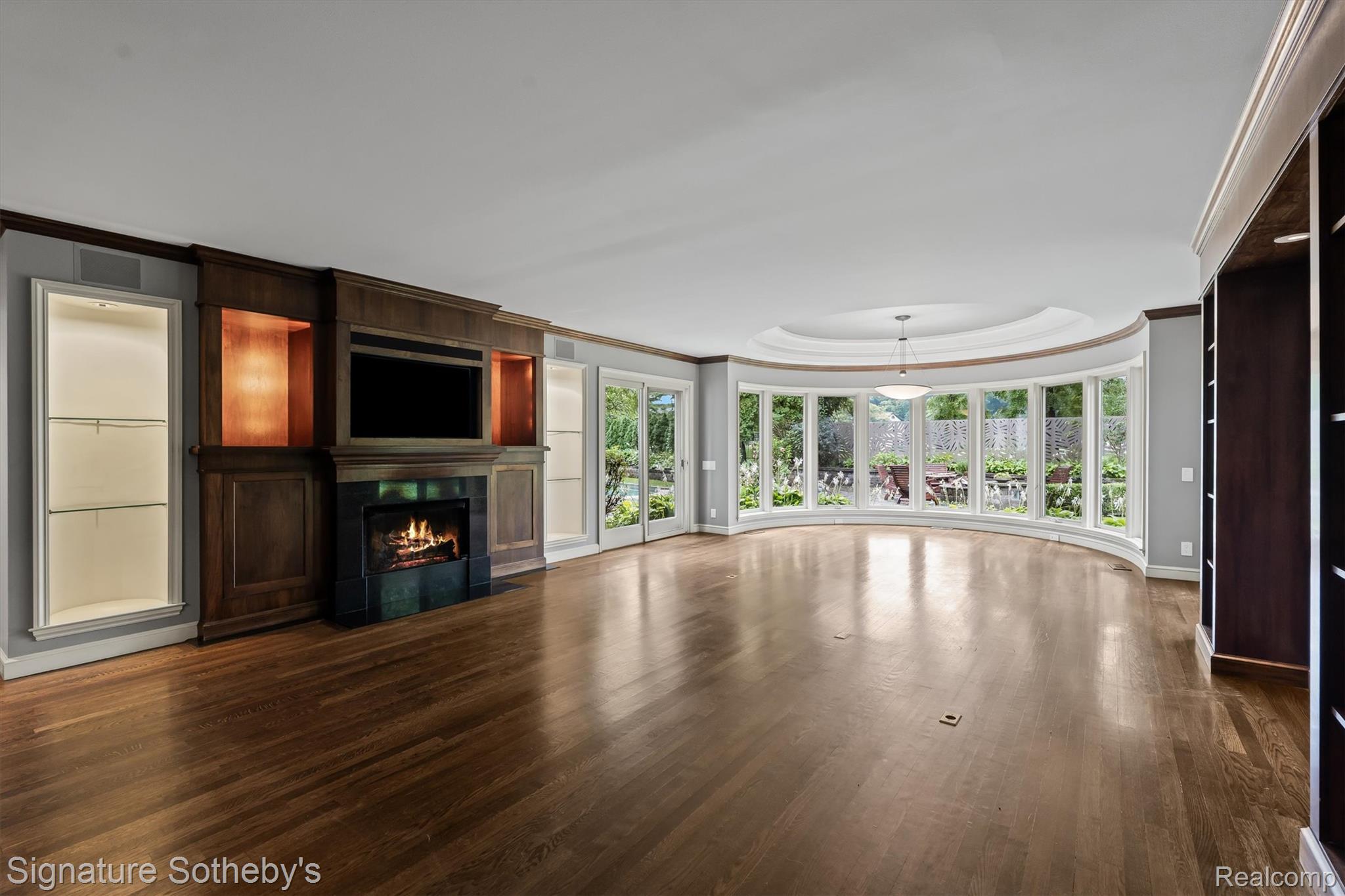 1381 Echo Lane