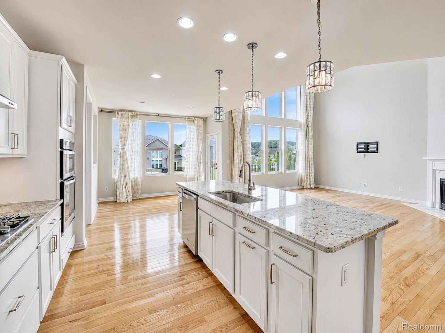3155 Huntsman Boulevard