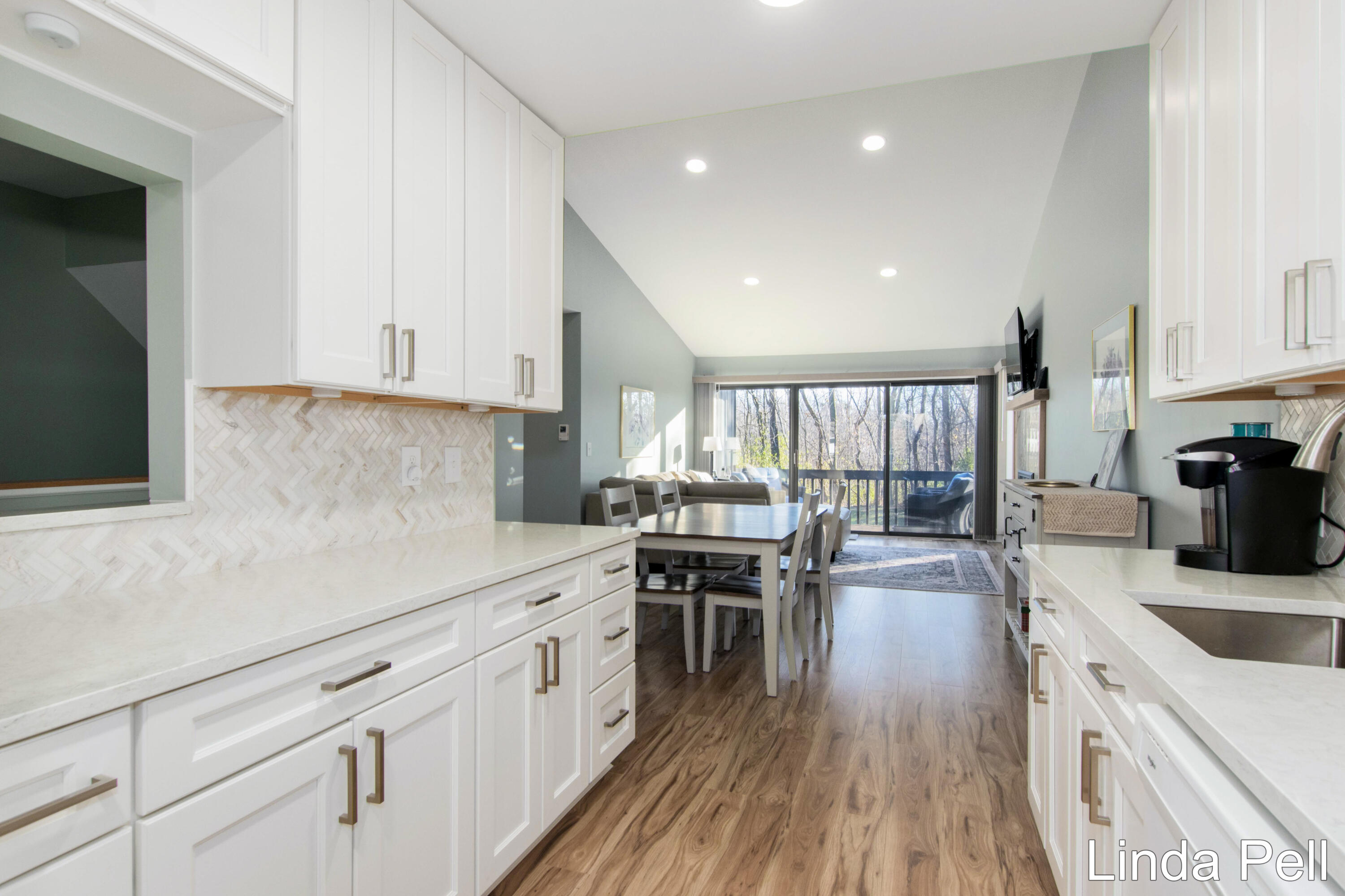 3444 Eagle Ridge Court NE 6