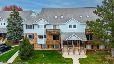 221 Pinewood Circle Plymouth City MI 48170